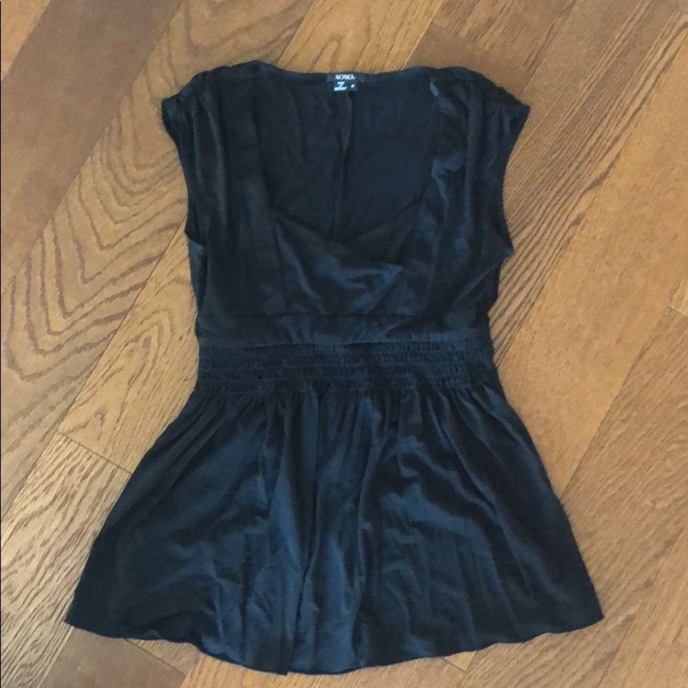 XOXO black top